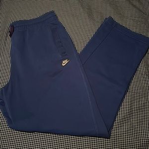 LARGE BLUE NIKE SWEATPANTS